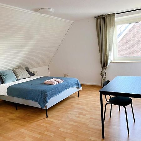Haus Neuss-2Og Apartamento Exterior foto