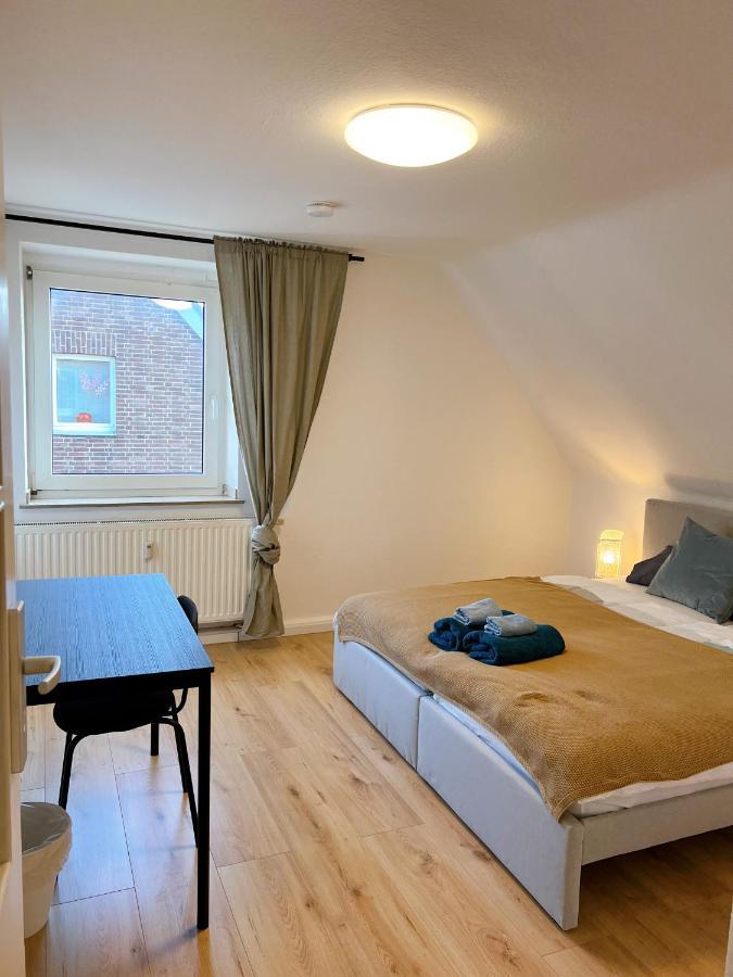 Haus Neuss-2Og Apartamento Exterior foto